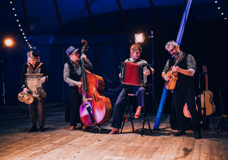 Lire la suite à propos de l’article C&rsquo;EST L&rsquo;HEURE DE DANSER AVEC LE BAL LURETTE , INFOBÉSITÉ ET HIGH SCHOOL MUSICAL !!!