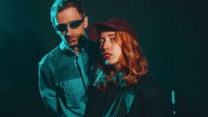 Lire la suite à propos de l’article NOUVEAU SINGLE ET CONCERT A PARTHENAY POUR VENUS VNR , RENARD CLANDESTIN ET SOYEZ ARTISTES !!!