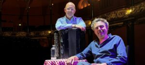 Lire la suite à propos de l’article LES FOUS DE SPORTS DÉBARQUE A CHÂTELLERAULT DEMAIN SOIR , UN OUBLI DE MYGALES ET LA BEAUTÉ EST DANS LES YEUX DE CELUI QUI REGARDE !!!